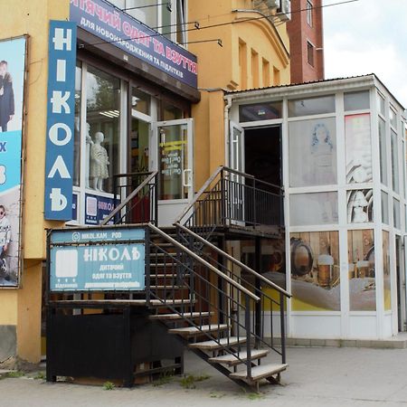 All Eyes Hostel Кам'янець-Подільский Екстер'єр фото