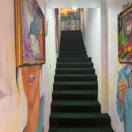 All Eyes Hostel Кам'янець-Подільский Екстер'єр фото