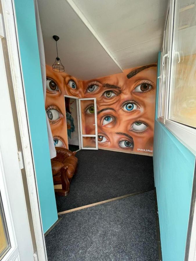 All Eyes Hostel Кам'янець-Подільский Екстер'єр фото