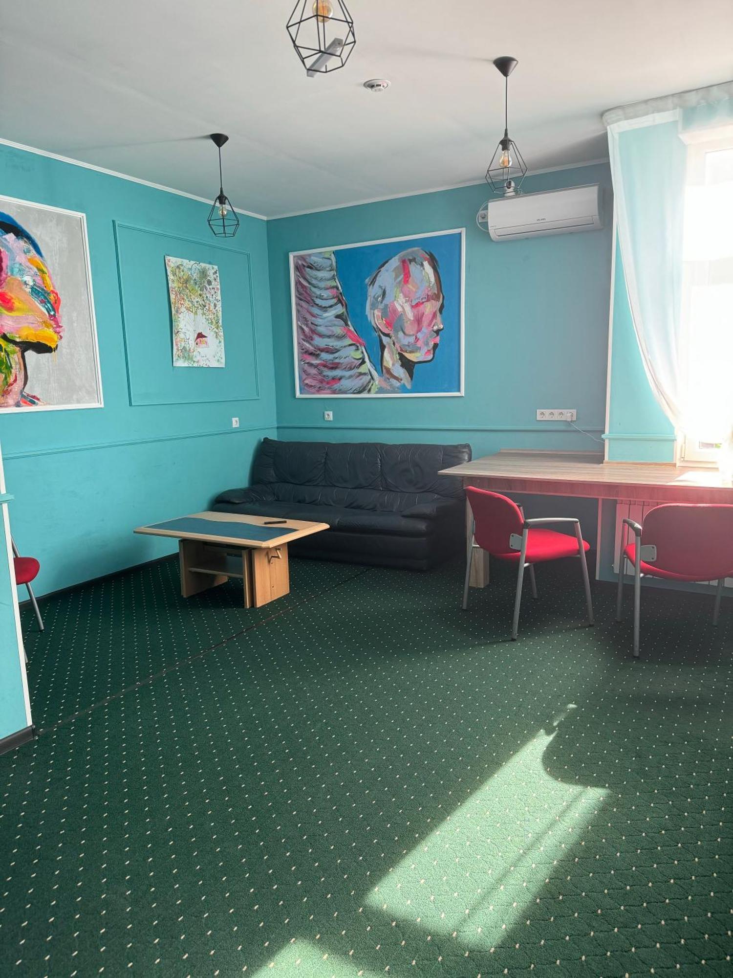 All Eyes Hostel Кам'янець-Подільский Екстер'єр фото
